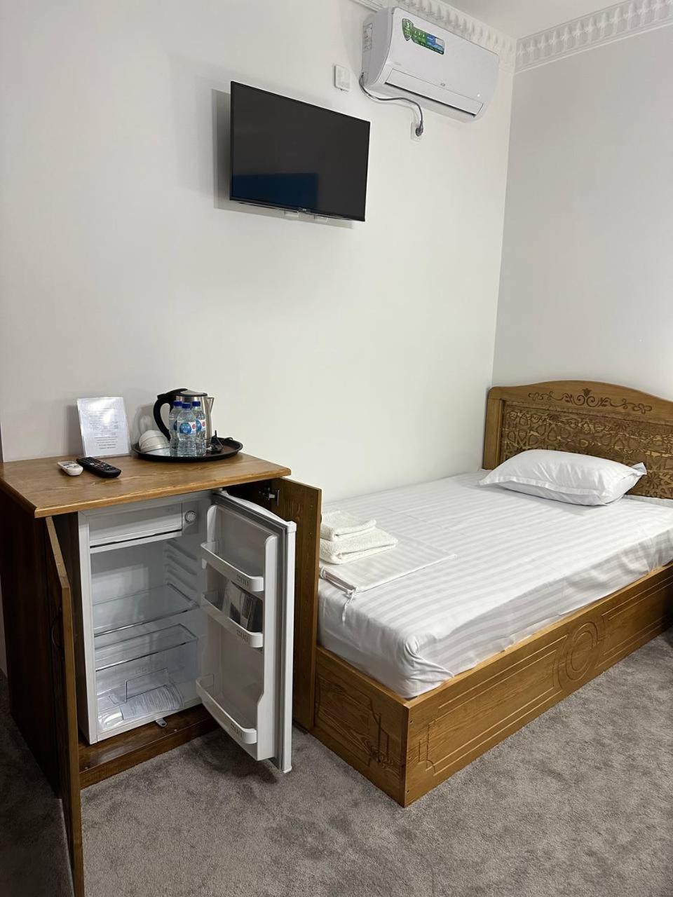 Munis Hotel Buxoro Luaran gambar